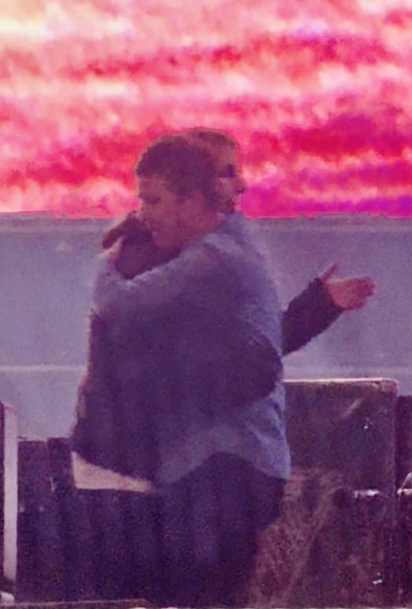 Video e foto -Liam e Noel si abbracciano a fine concerto,questa è storia