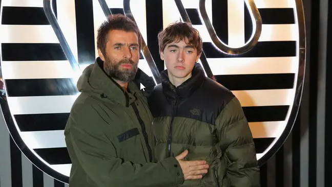 Liam Gallagher ha detto che la band del figlio Gene lo supporterà nelle date di Definitely Maybe tour del 2024